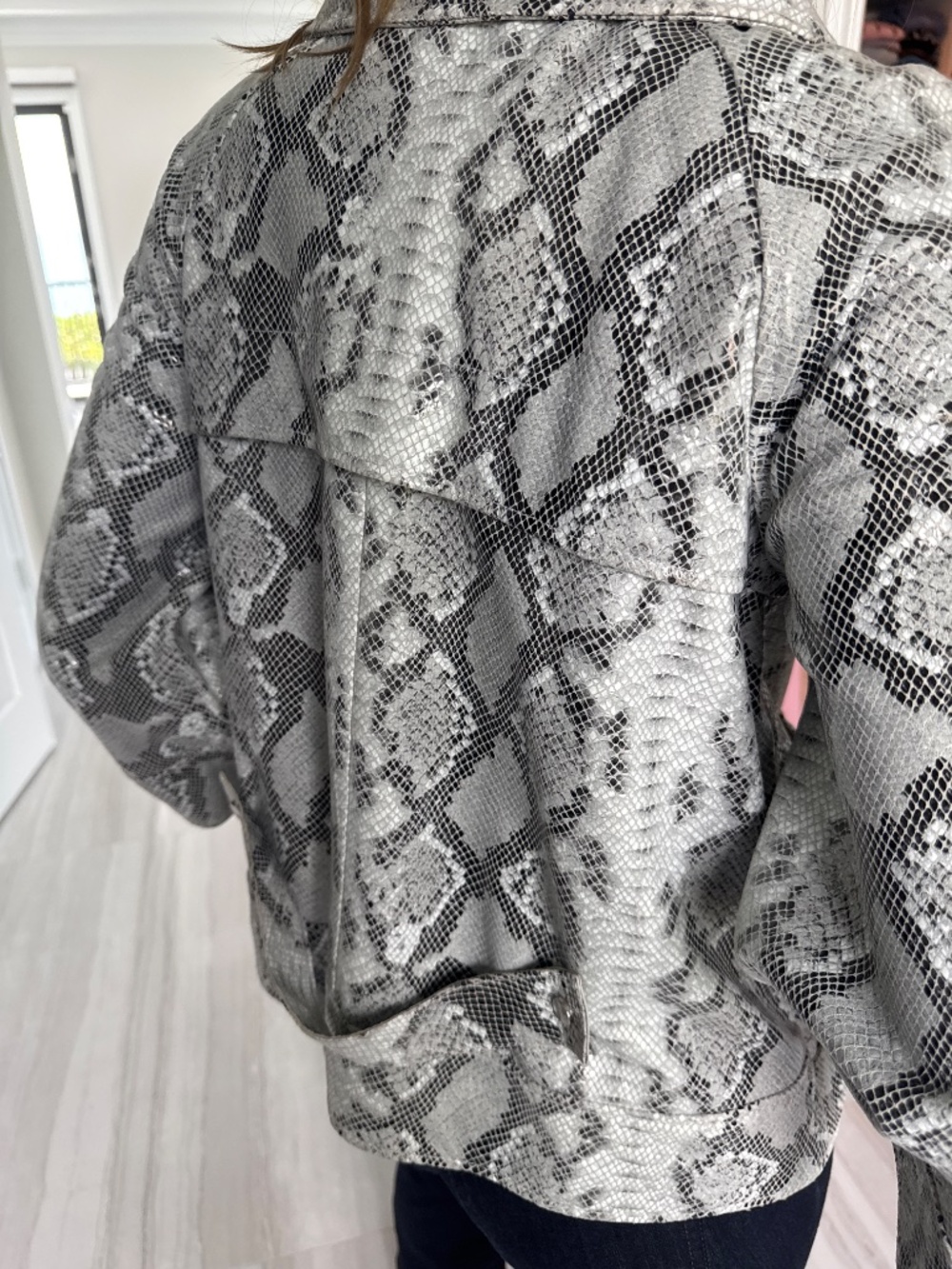 Leather Jacket - Picture 5 of 10